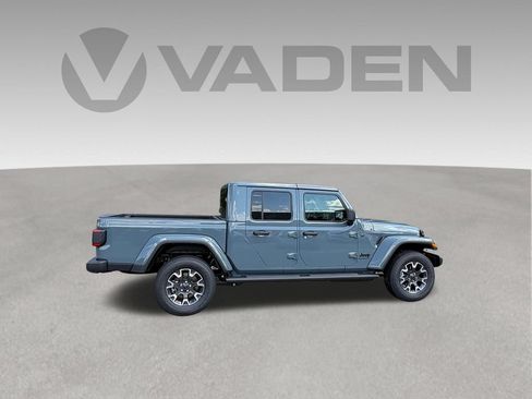 New 2026 Jeep Gladiator Sport AWD/4WD image 7