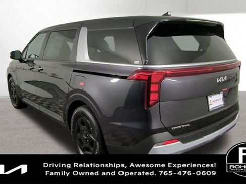 New 2026 Kia Carnival LXS image 8