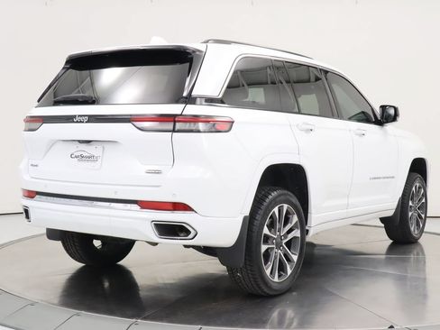 Used 2022 Jeep Grand Cherokee Overland AWD/4WD image 5