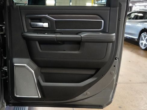 New 2026 RAM 2500 Laramie AWD/4WD image 27