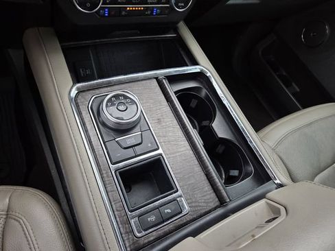 Used 2021 Ford Expedition Limited RWD image 12
