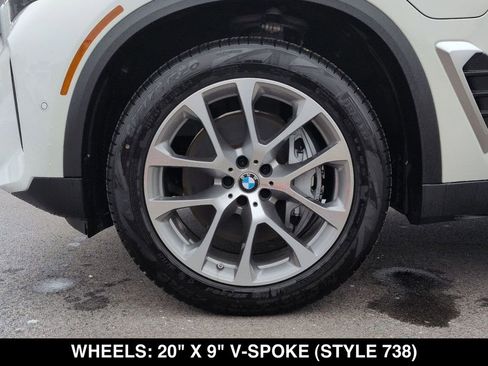 New 2026 BMW X5 xDrive50e w/ Premium Package AWD/4WD image 10