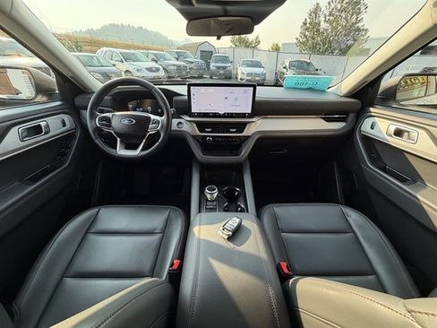Used 2026 Ford Explorer Active w/ Active Comfort Package AWD/4WD image 15