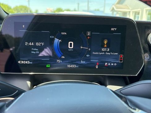 Used 2024 Chevrolet Equinox EV RS FWD image 18