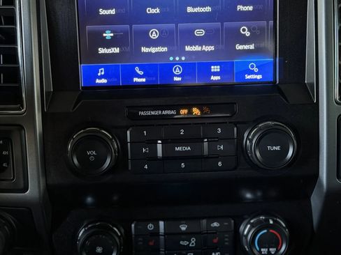 Used 2020 Ford F150 XLT w/ Equipment Group 302A Luxury AWD/4WD image 34