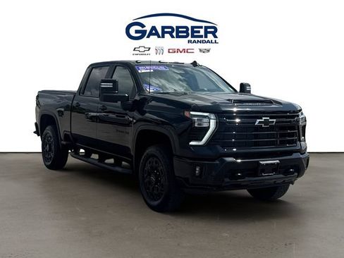 Used 2024 Chevrolet Silverado 2500 LT w/ Midnight Edition AWD/4WD image 7