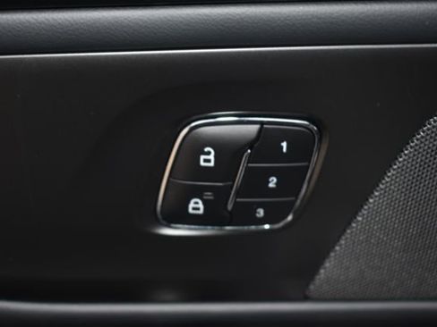 Used 2024 Lincoln Nautilus Reserve w/ Equipment Group 202A image 23