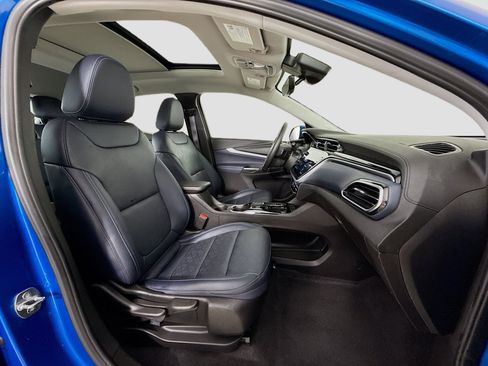 Used 2023 Chevrolet Bolt EUV Premier w/ Sun & Sound Package image 29