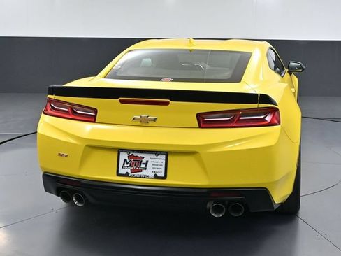 Used 2017 Chevrolet Camaro SS RWD image 7