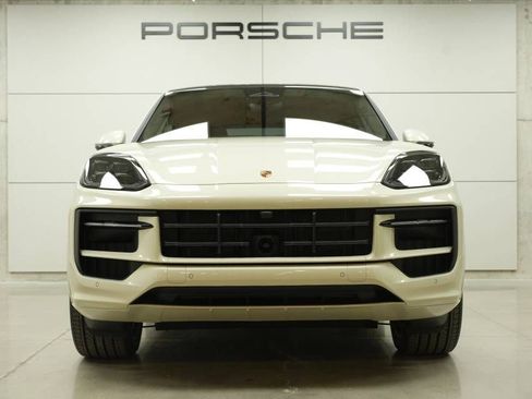 New 2026 Porsche Cayenne GTS AWD/4WD image 11