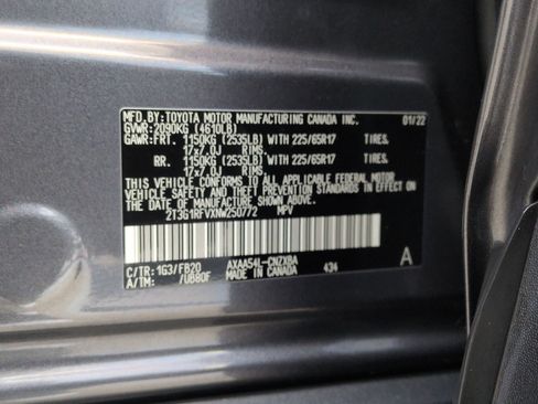 Used 2022 Toyota RAV4 LE image 31