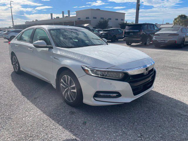 Used 2018 Honda Accord Touring image 1