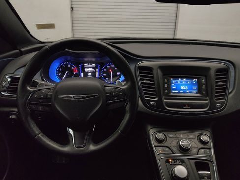 Used 2015 Chrysler 200 S w/ Comfort Group FWD image 22