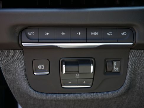 New 2026 Cadillac Escalade Platinum Sport AWD/4WD image 18