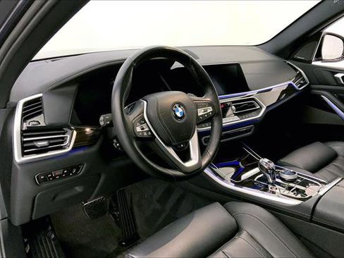 Used 2021 BMW X5 xDrive40i w/ Executive Package image 21