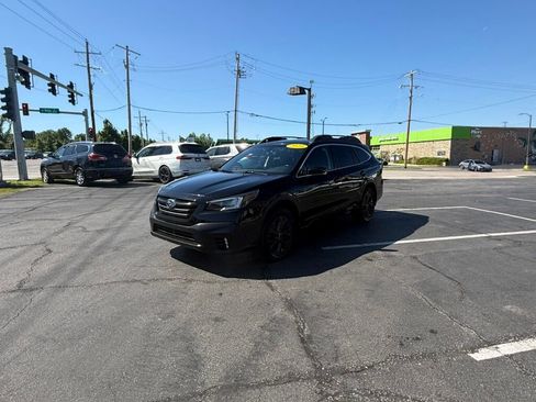 Used 2020 Subaru Outback Onyx Edition XT AWD/4WD image 6