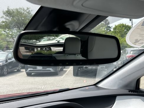 Used 2018 Toyota Prius Prime Advanced w/ Carpet Mat Package FWD image 28