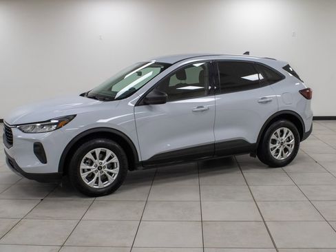 Used 2025 Ford Escape Active image 11