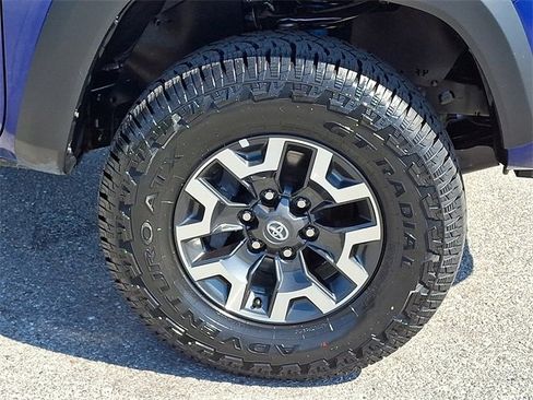 Certified 2023 Toyota Tacoma TRD Off-Road image 8