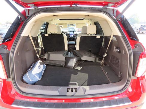 Used 2022 Ford Explorer Platinum w/ Equipment Group 601A image 14