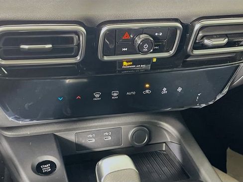 New 2026 Nissan Sentra SV image 11