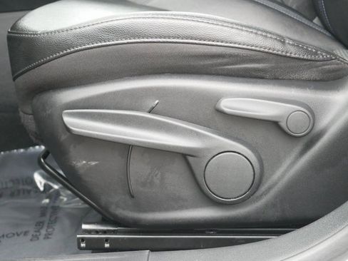 Used 2024 Jeep Compass Latitude image 13