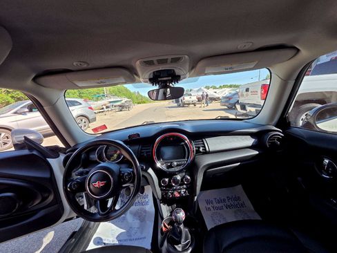 Used 2017 MINI Cooper 2-Door Hardtop FWD image 16