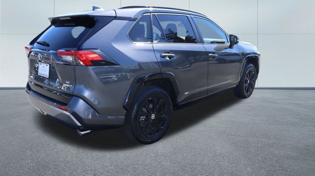 Used 2023 Toyota RAV4 SE w/ Convenience Package AWD/4WD image 8