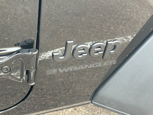 Used 2025 Jeep Wrangler Unlimited Sport AWD/4WD image 6