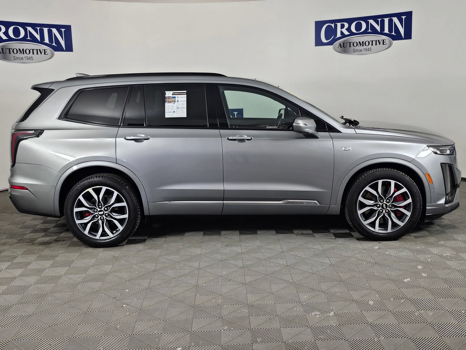 Used 2024 Cadillac XT6 Sport w/ Technology Package AWD/4WD image 28