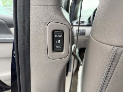 Used 2012 Honda Odyssey Touring image 23