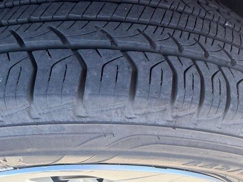 Used 2021 Toyota RAV4 LE image 27