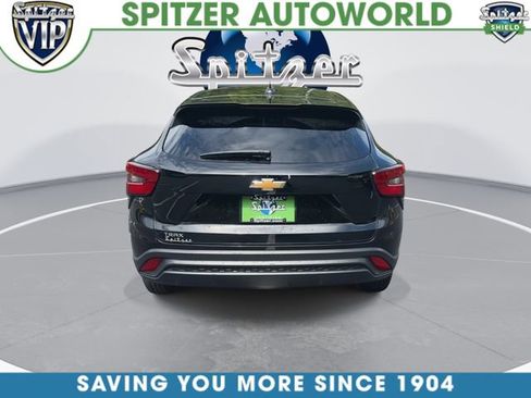 Used 2024 Chevrolet Trax LS w/ LS Convenience Package FWD image 8