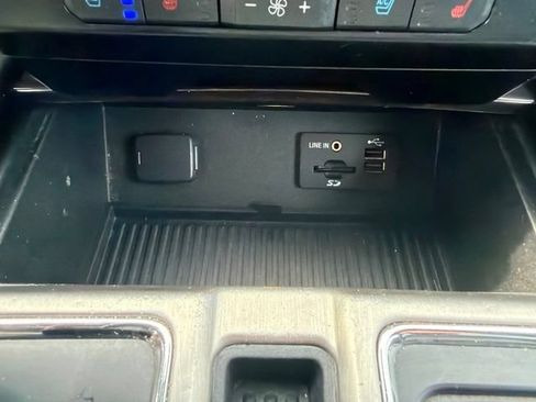 Used 2015 Ford F150 Platinum w/ Trailer Tow Package AWD/4WD image 45