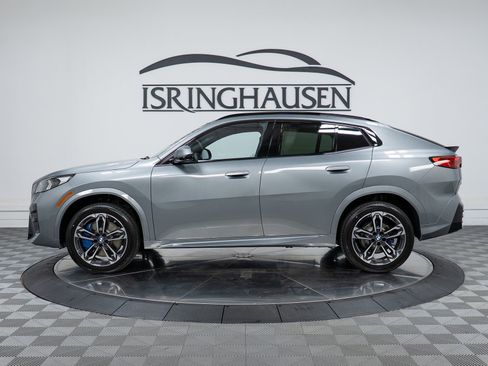 New 2026 BMW X2 xDrive28i w/ Technology Package AWD/4WD image 8