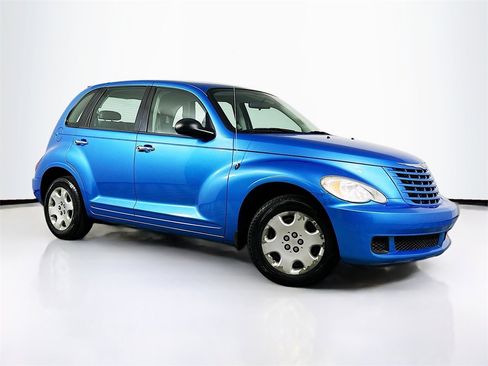 Used 2009 Chrysler PT Cruiser LX image 1