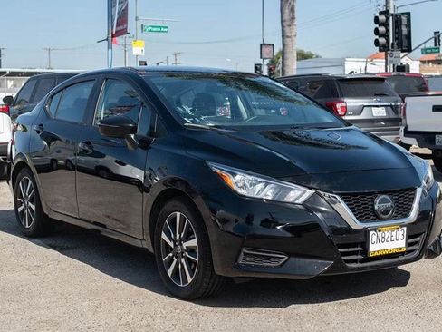 Used 2021 Nissan Versa SV image 1