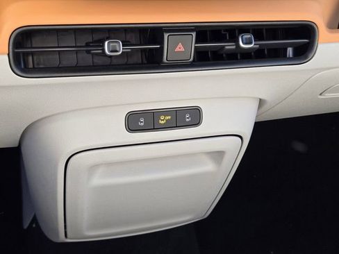 New 2025 Volkswagen ID. Buzz Pro S Plus image 19