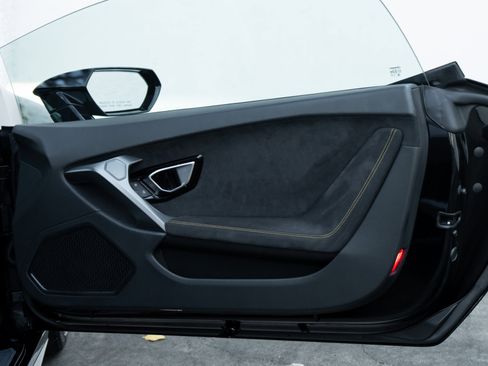 Used 2017 Lamborghini Huracan LP 580-2 image 26