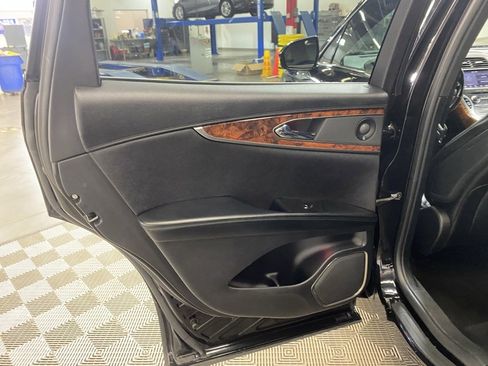 Used 2019 Lincoln Nautilus Select w/ Class II Trailer Tow Package image 30