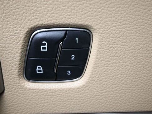 Used 2016 Ford F150 Lariat w/ Equipment Group 502A Luxury image 21