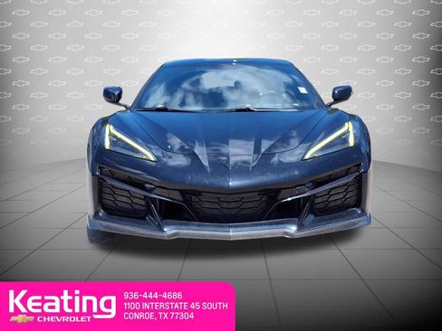 Used 2023 Chevrolet Corvette Z06 RWD image 3