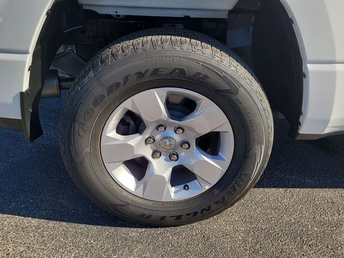 Used 2023 RAM 1500 Big Horn image 8