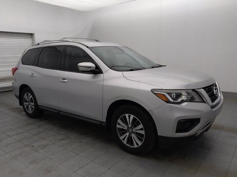 Used 2020 Nissan Pathfinder S image 11