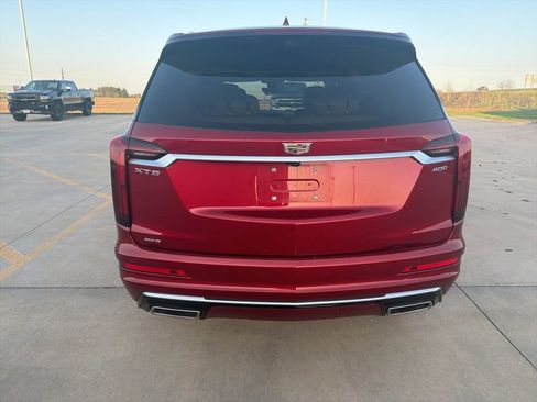 Used 2024 Cadillac XT6 Premium Luxury w/ Technology Package image 4