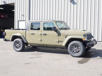 Used 2025 Jeep Gladiator Sport