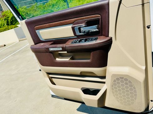 Used 2017 RAM 1500 Laramie w/ Convenience Group image 39