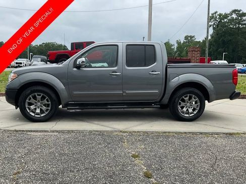 Used 2019 Nissan Frontier SL image 4
