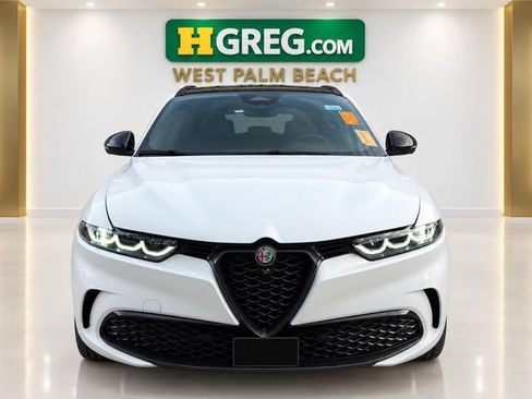 Used 2024 Alfa Romeo Tonale Veloce w/ Active Assist Package AWD/4WD image 7