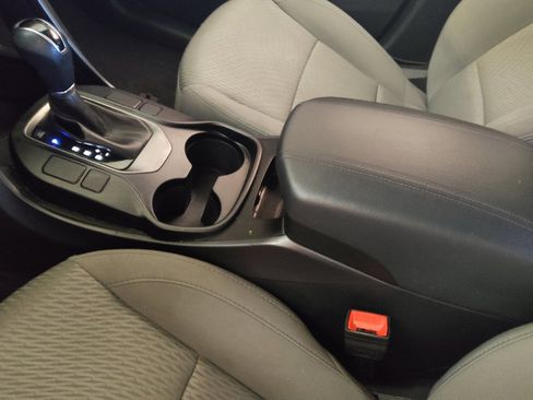 Used 2018 Hyundai Santa Fe Sport image 26